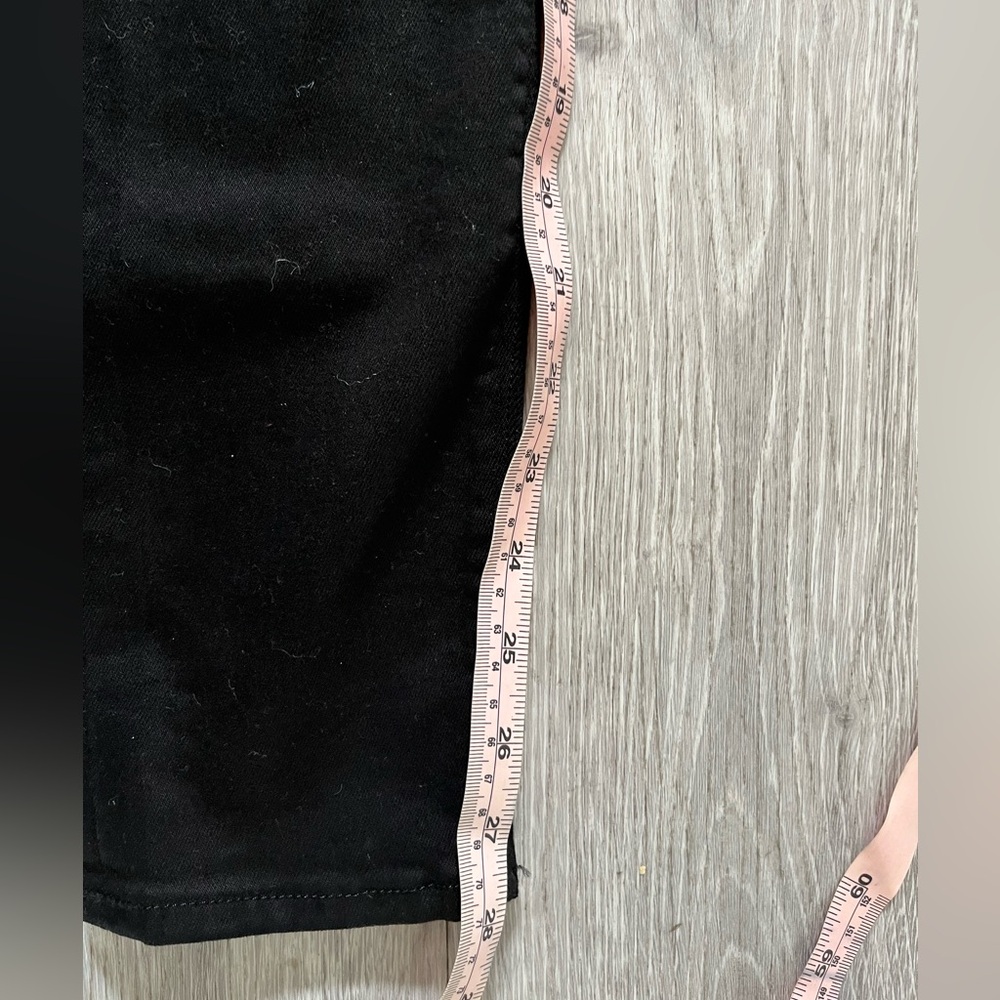Hudson Olivia sailor crop 28 $228 - Picture 3 of 11